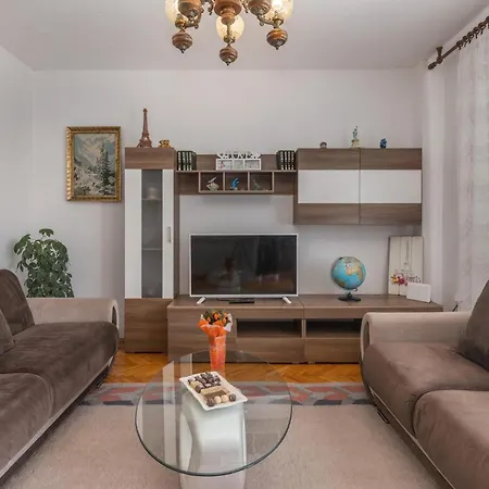 2 Bedroom In Apartament
